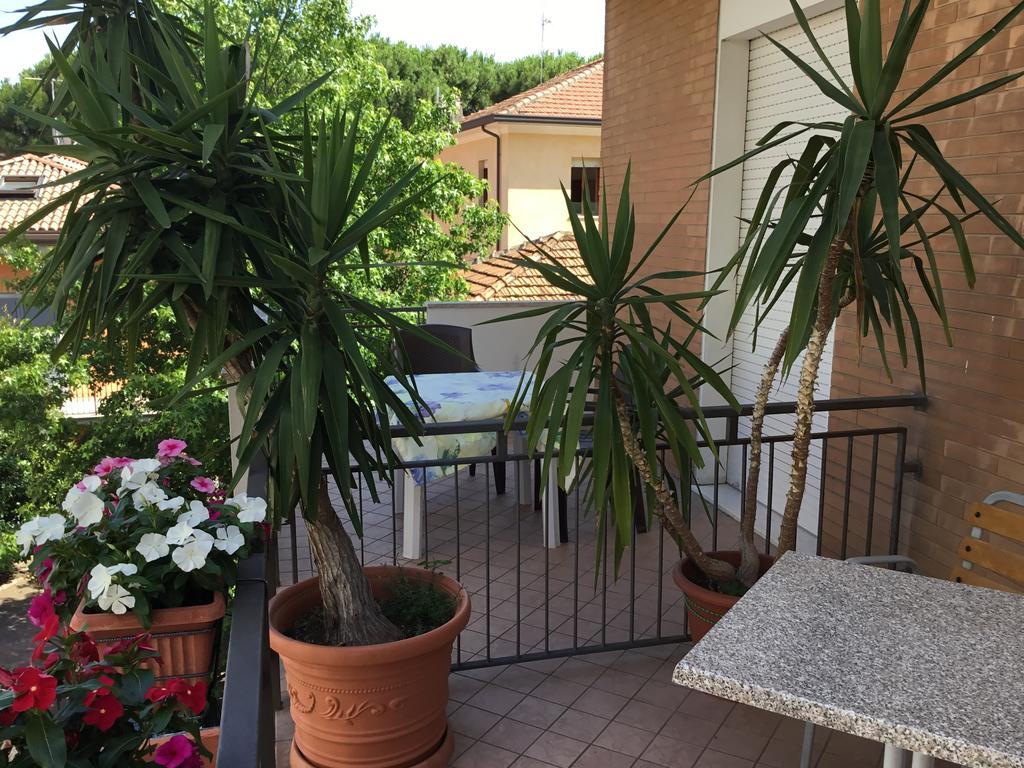 Hotel Mirella Rimini Exteriér fotografie